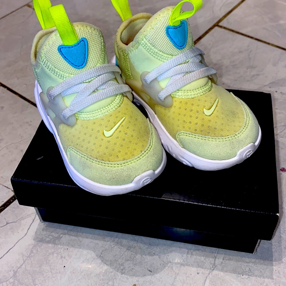 Nike infants
